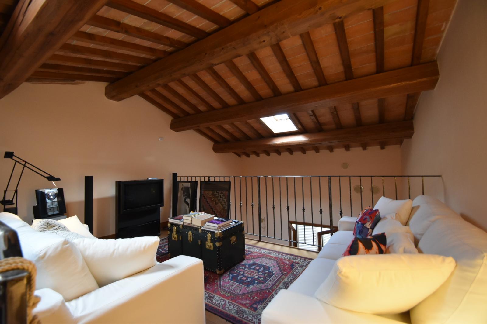 Mezzanine & Chillout